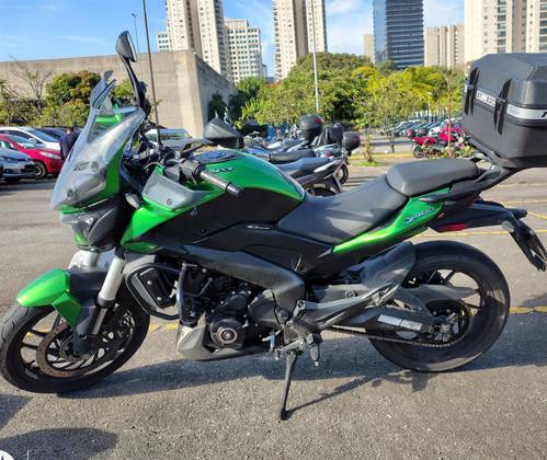 BAJAJ DOMINAR 400 